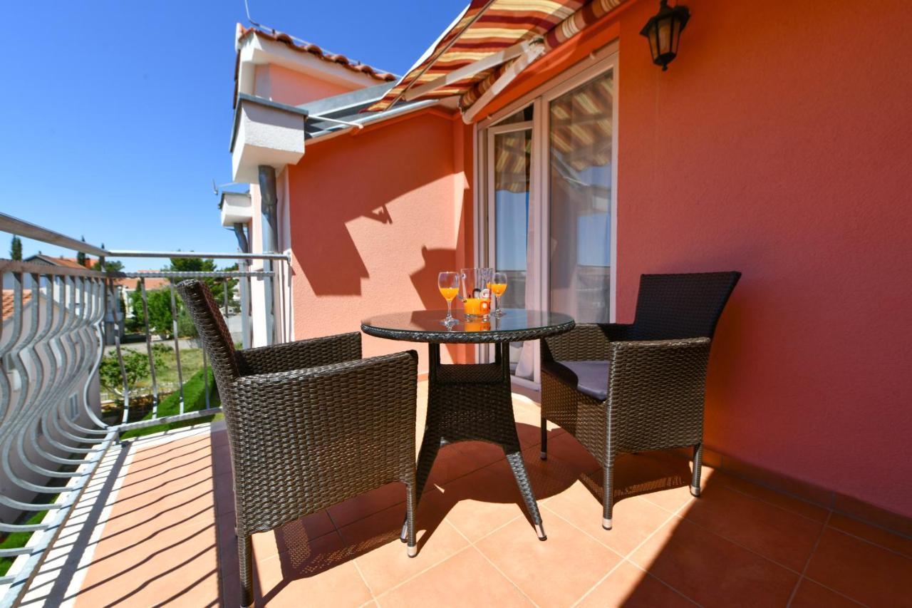 Apartments Villa Miranda Vodice Extérieur photo