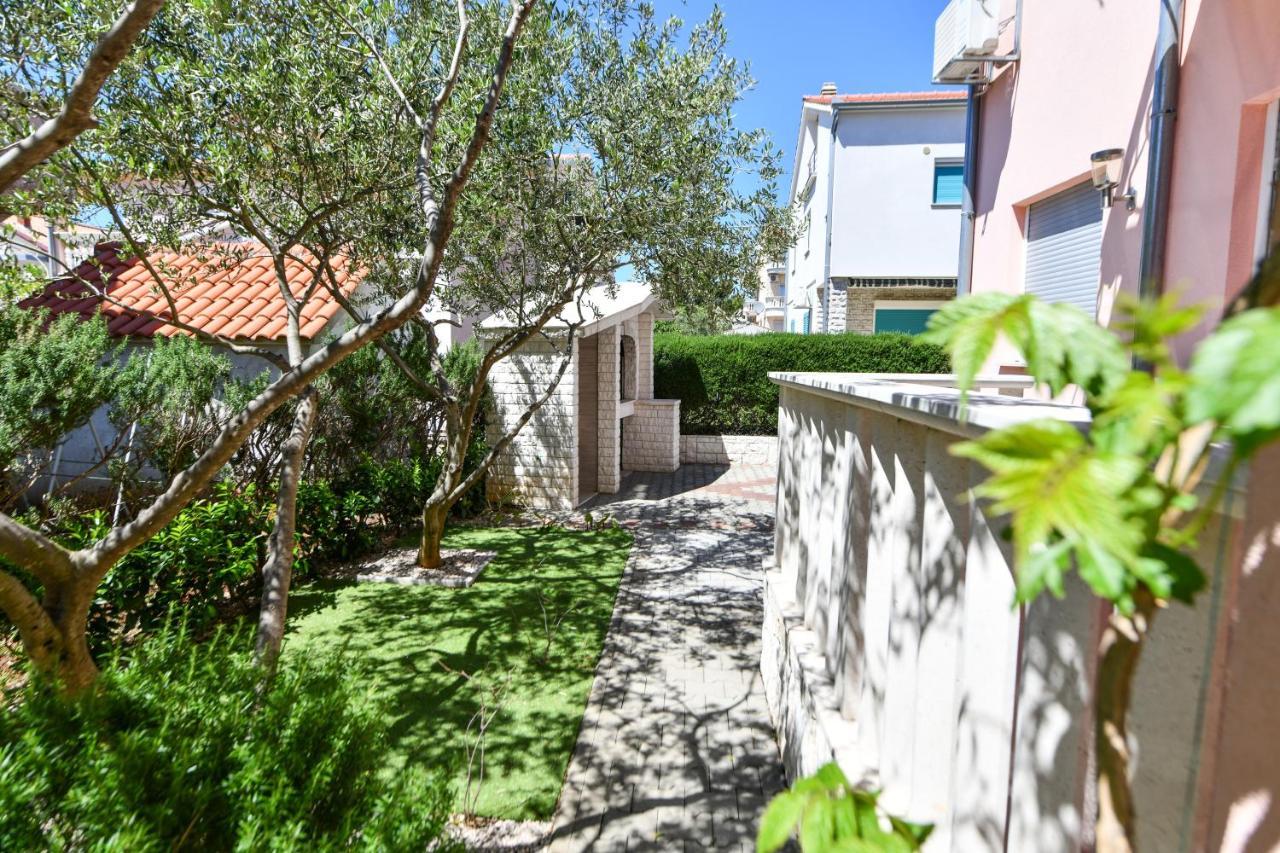 Apartments Villa Miranda Vodice Extérieur photo